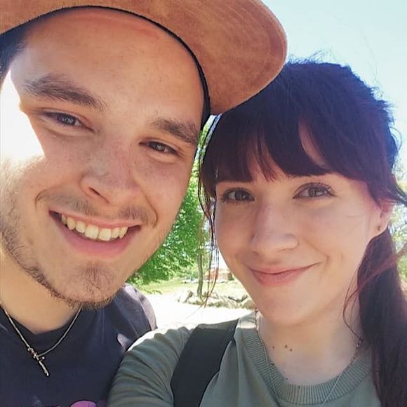 Meet your Posher, Tonya - Picture 1 of 1